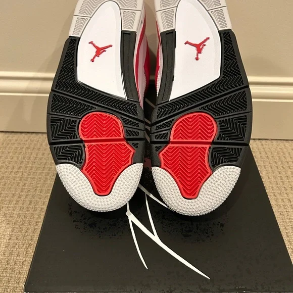 JORDAN 4 RED CEMENT SIZE 10.5